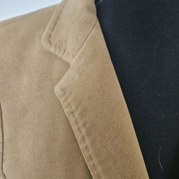 Lovely Coat.  A must for your Fall and Winter essentials!! - Picture 3 of 9